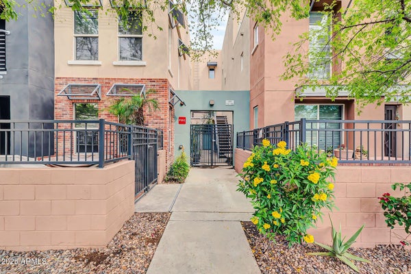 706 E WASHINGTON ST APT 204, PHOENIX, AZ 85034 - Image 8c4243cd1dd01b2bea1be349b3d50a8a/1505351391