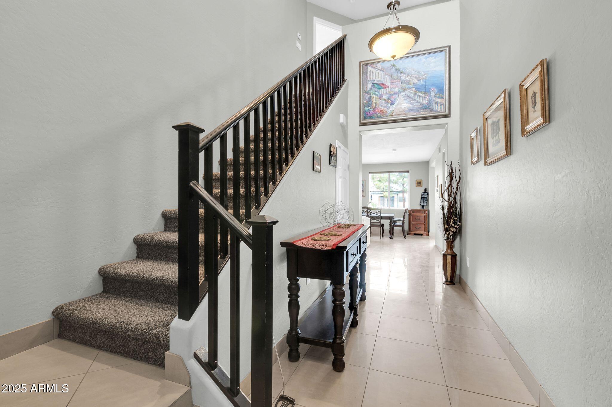 706 E WASHINGTON Street 204