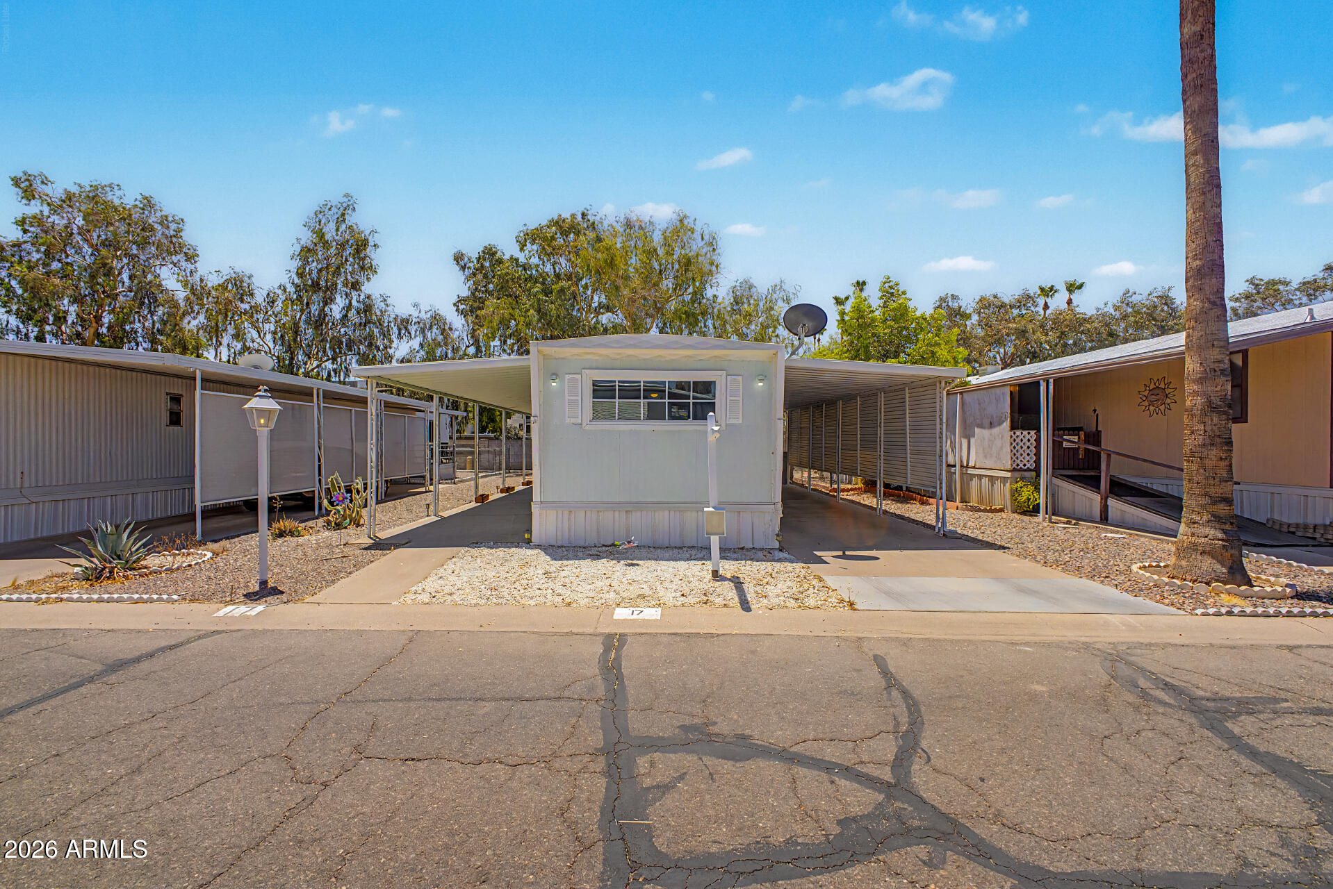 535 S ALMA SCHOOL Road 17