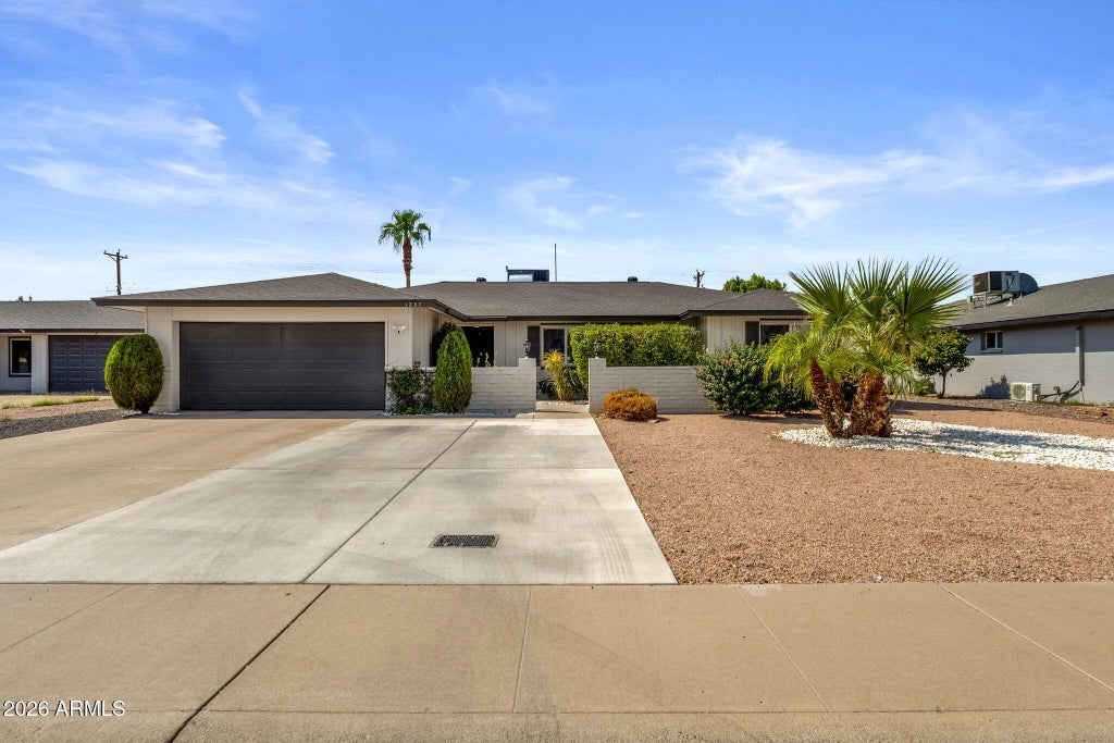 Photo of 1237 E Riviera Drive, Tempe, AZ 85282 (MLS # 7065596)