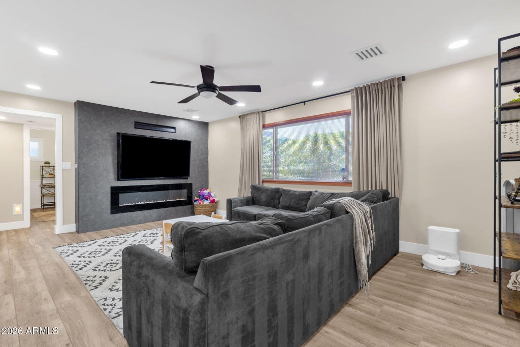 Photo of 1237 E Riviera Drive, Tempe, AZ 85282 (MLS # 7065596)