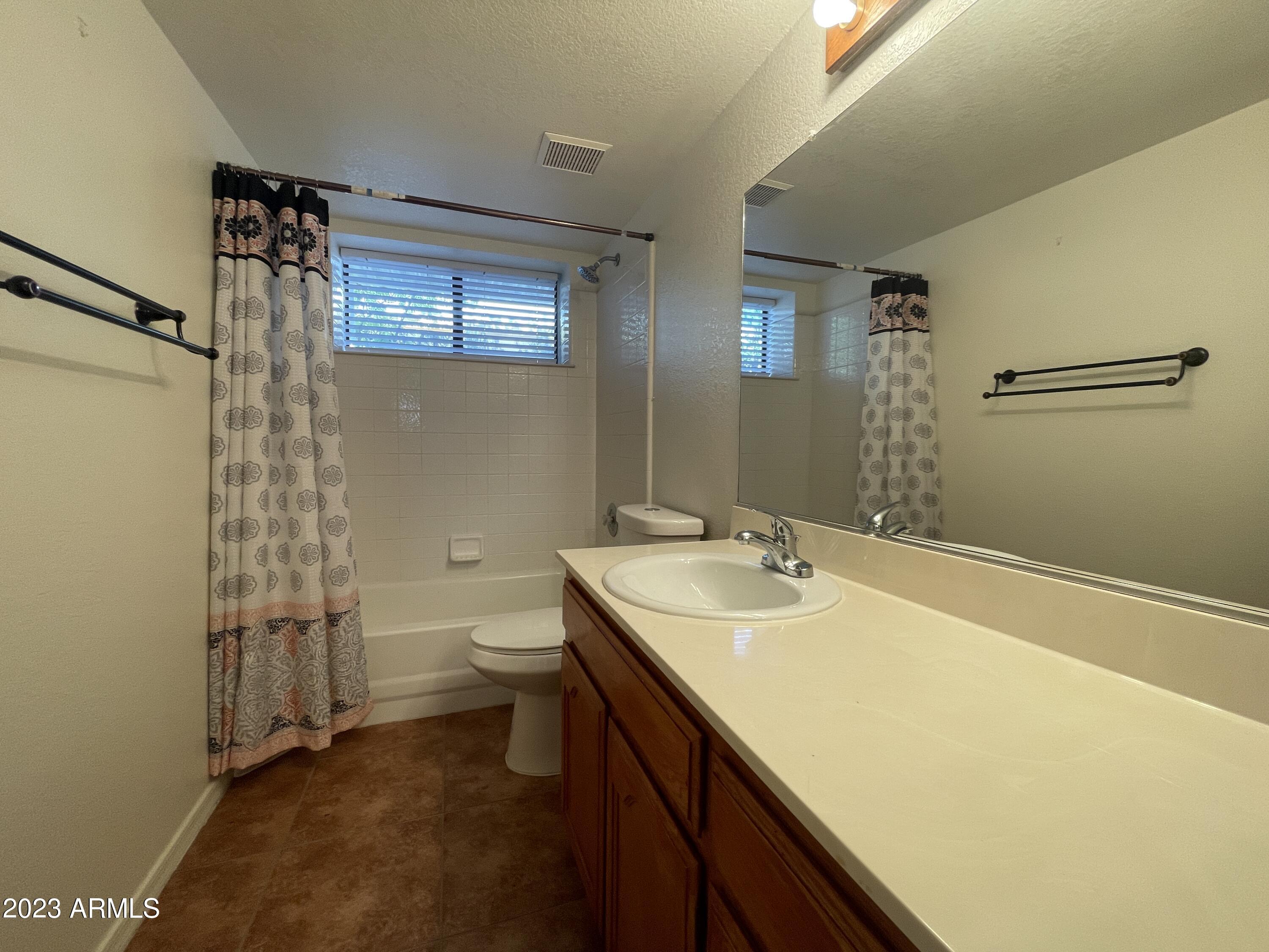 MOUNTAIN RIDGE PHASE 1 - Residential Lease