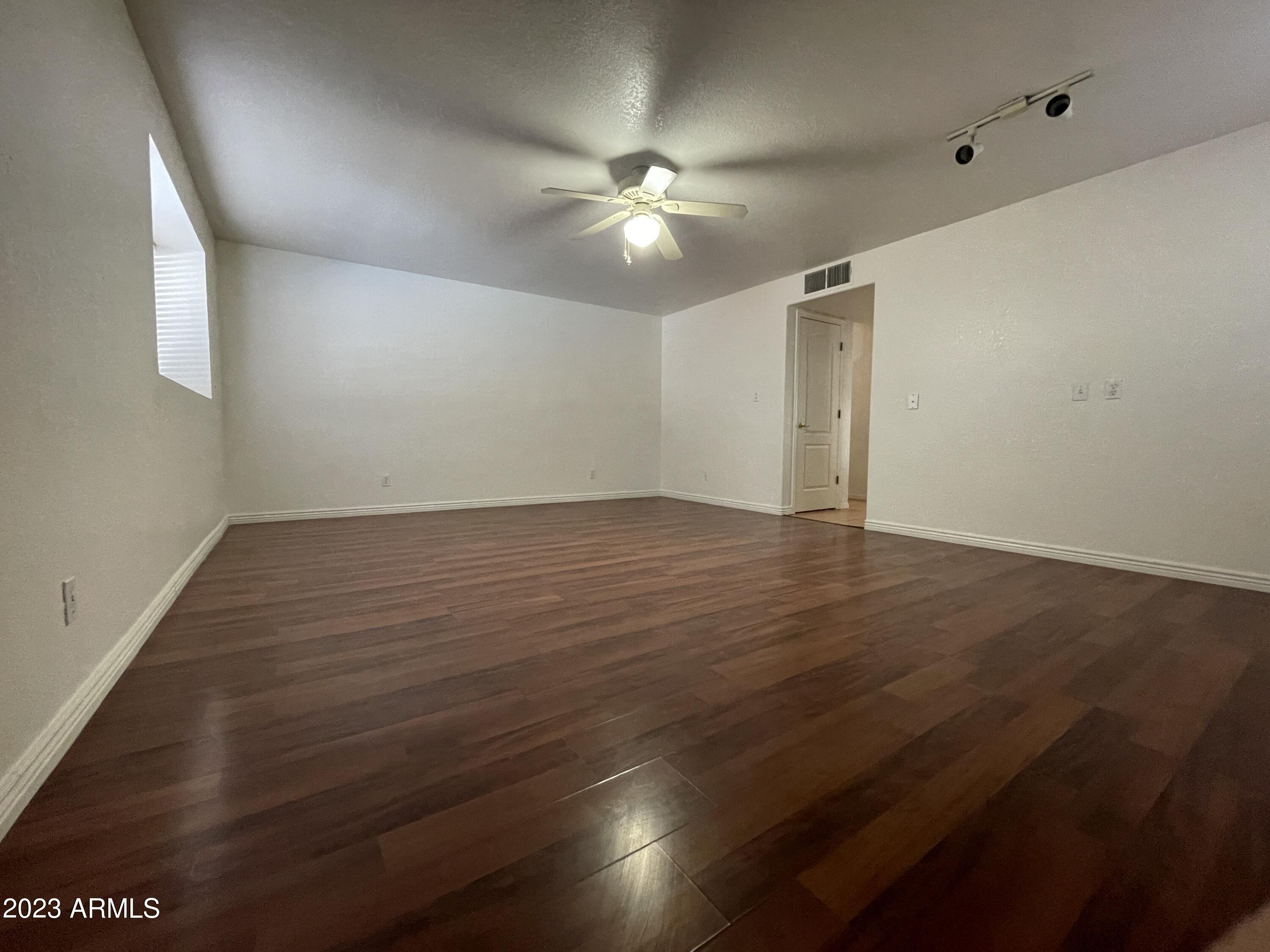 MOUNTAIN RIDGE PHASE 1 - Residential Lease
