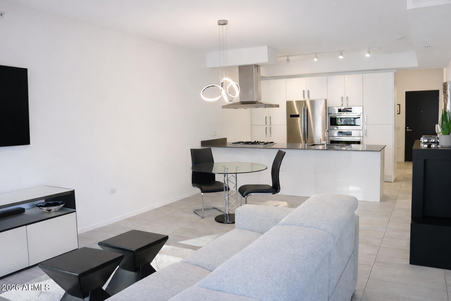 7120 E KIERLAND Boulevard 719