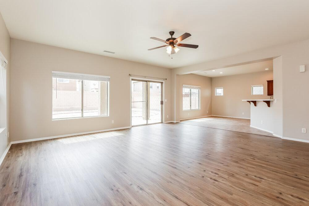 735 W Fruit Tree Lane