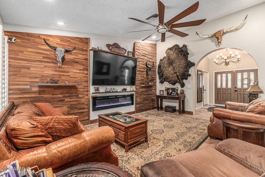 Photo of 1426 N Spire Court, Chandler, AZ 85224 (MLS # 6960677)