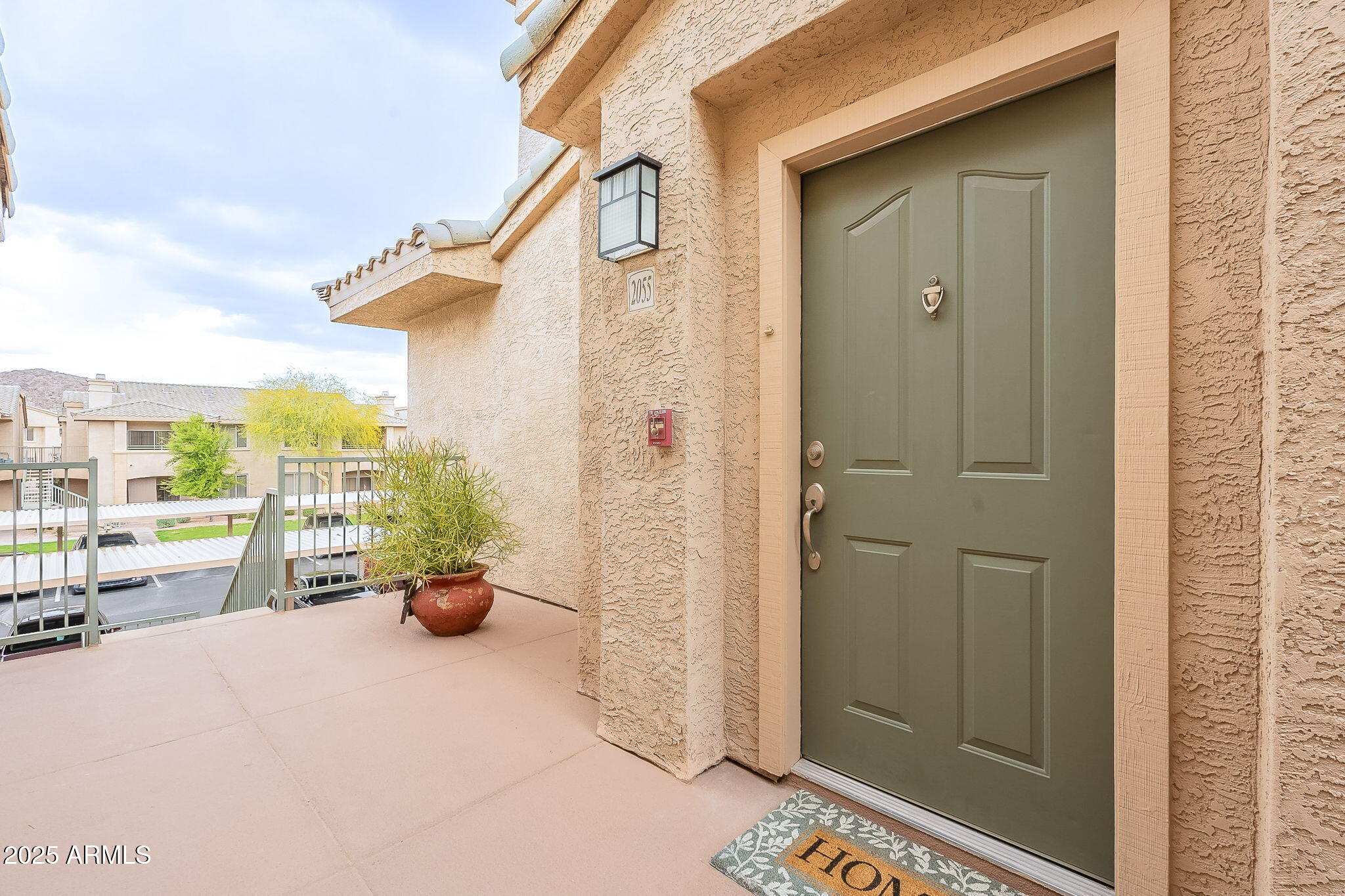 16013 S DESERT FOOTHILLS Parkway 2055
