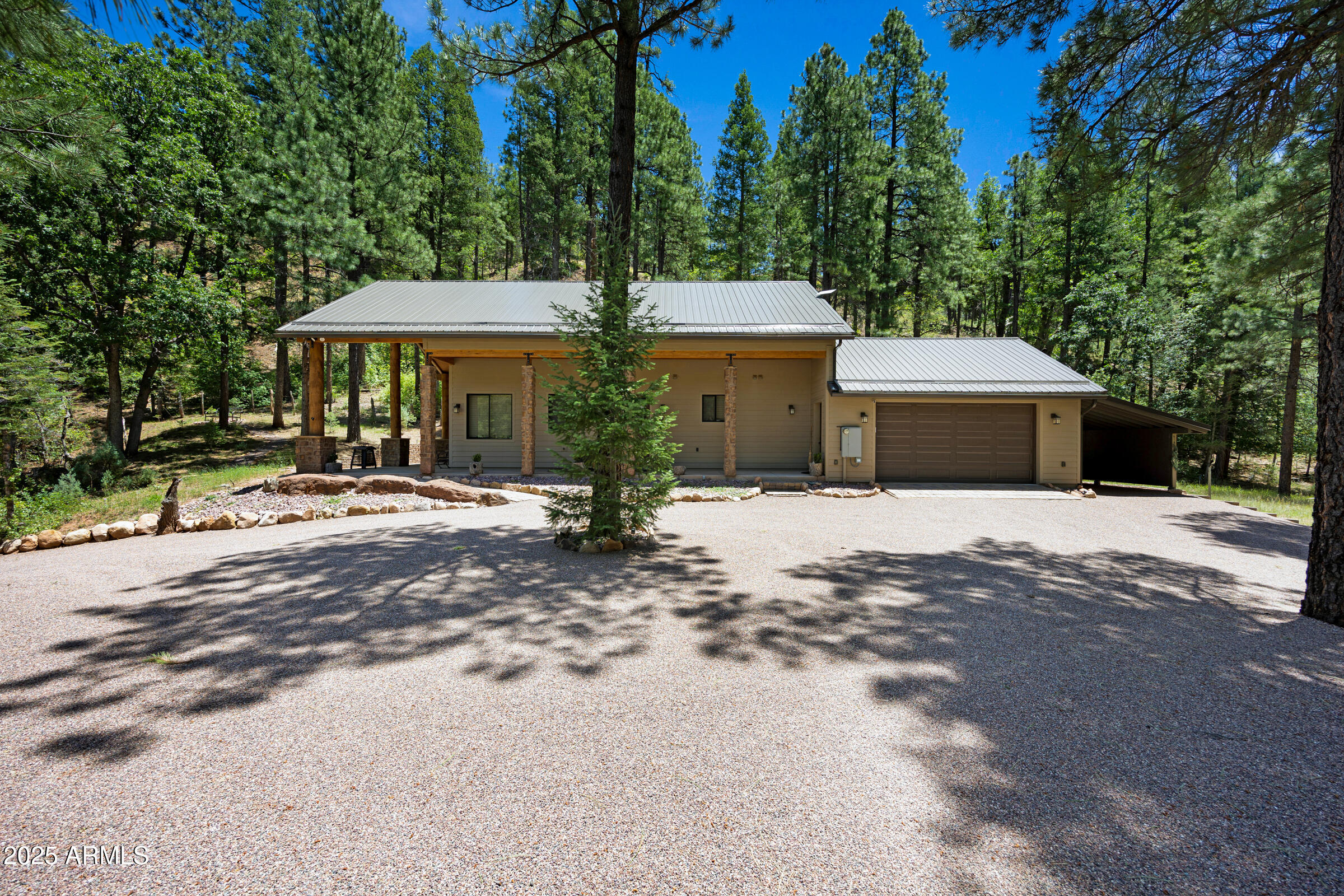 8019 E HIDDEN Lane