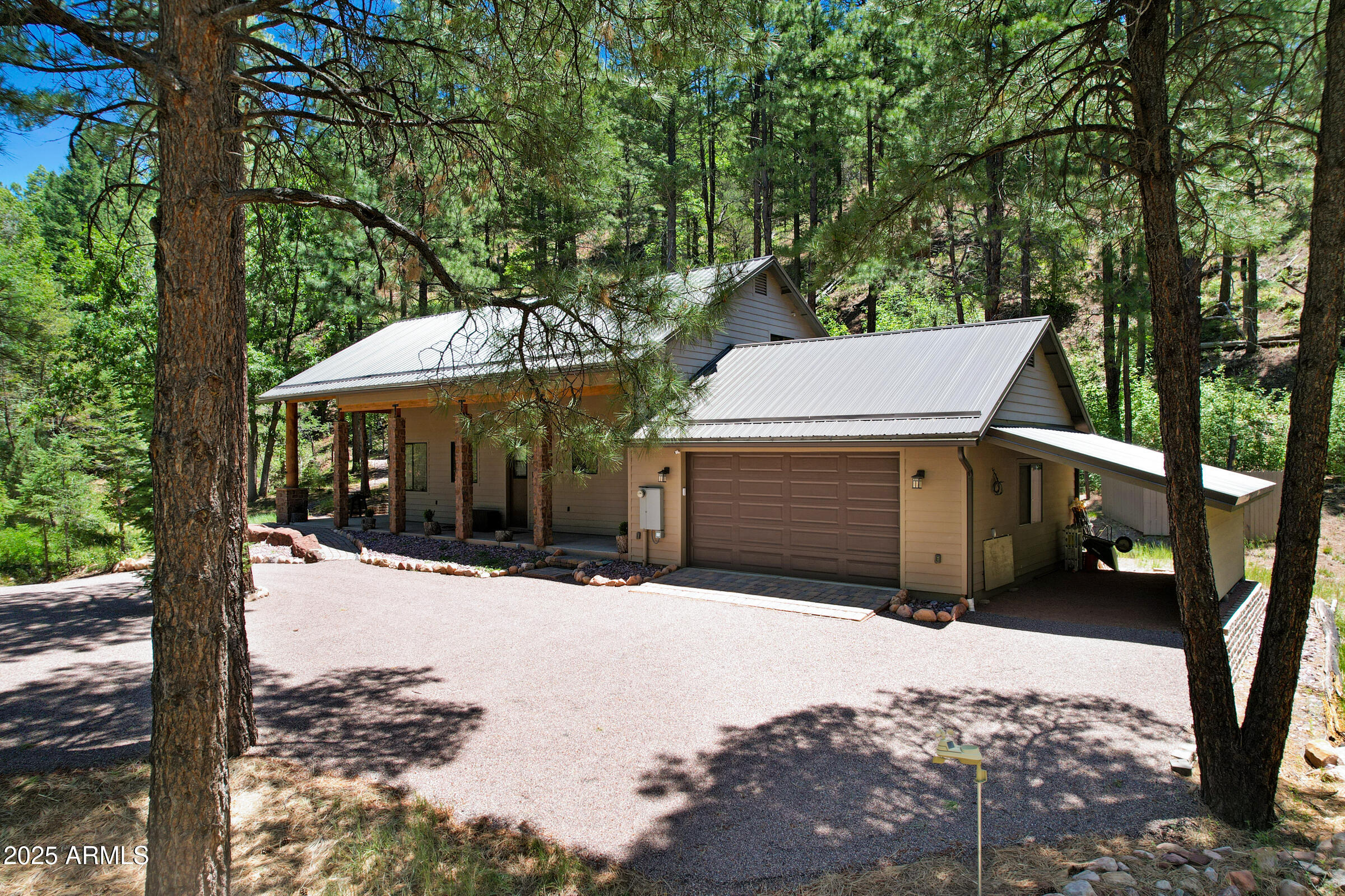 8019 E HIDDEN Lane