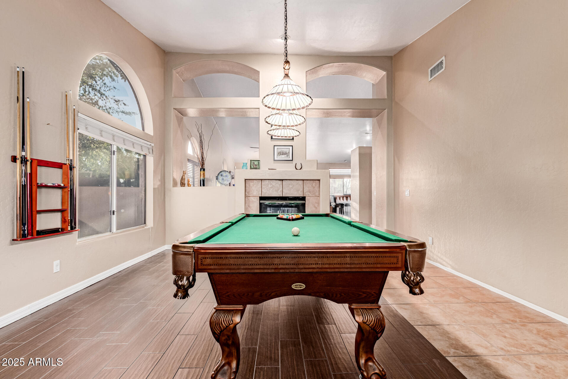 572 N KINGSTON Street