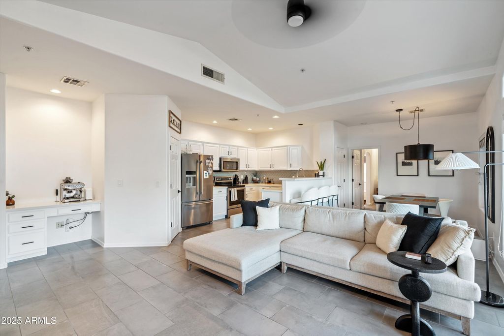 Photo of 14000 N 94th Street #1076, Scottsdale, AZ 85260 (MLS # 7031378)