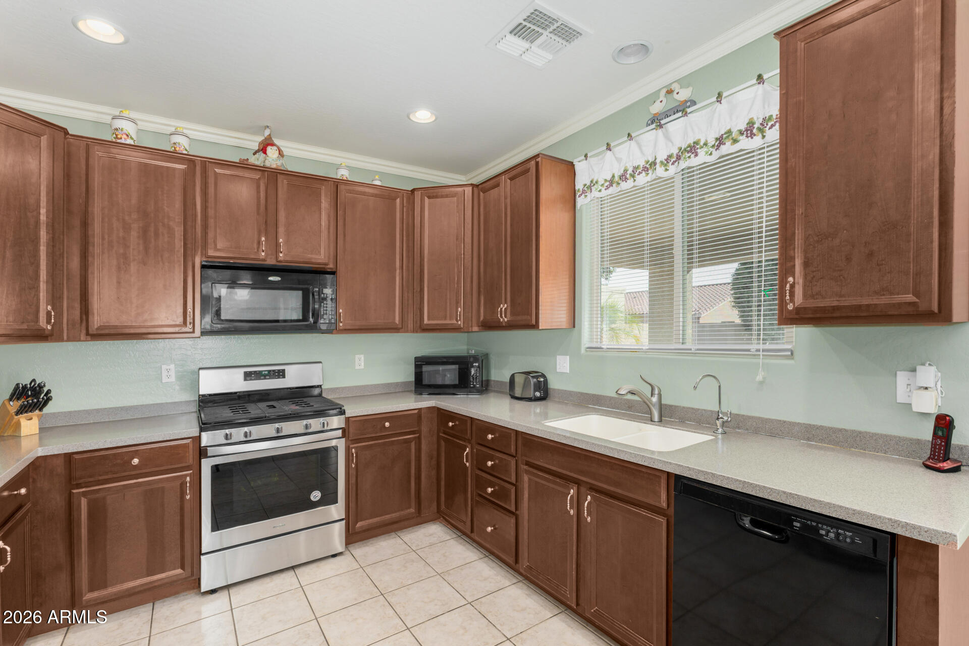 17373 W LILAC Street