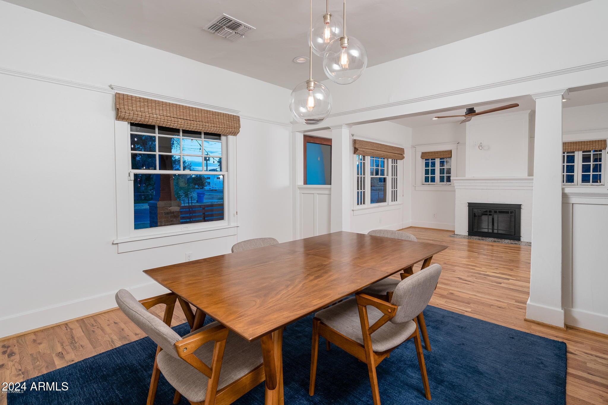 1006 E MCKINLEY Street