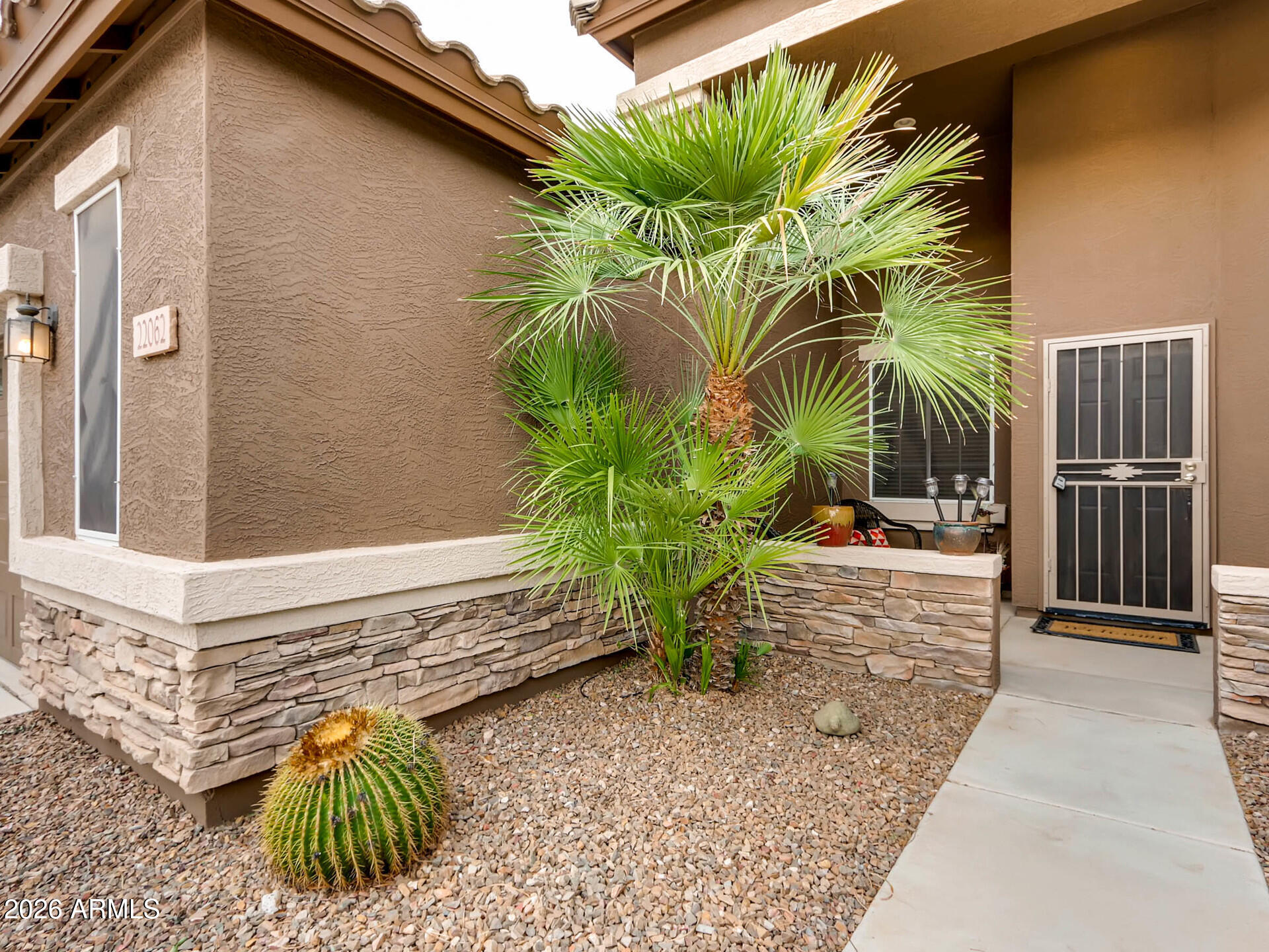 22062 E CALLE DE FLORES --