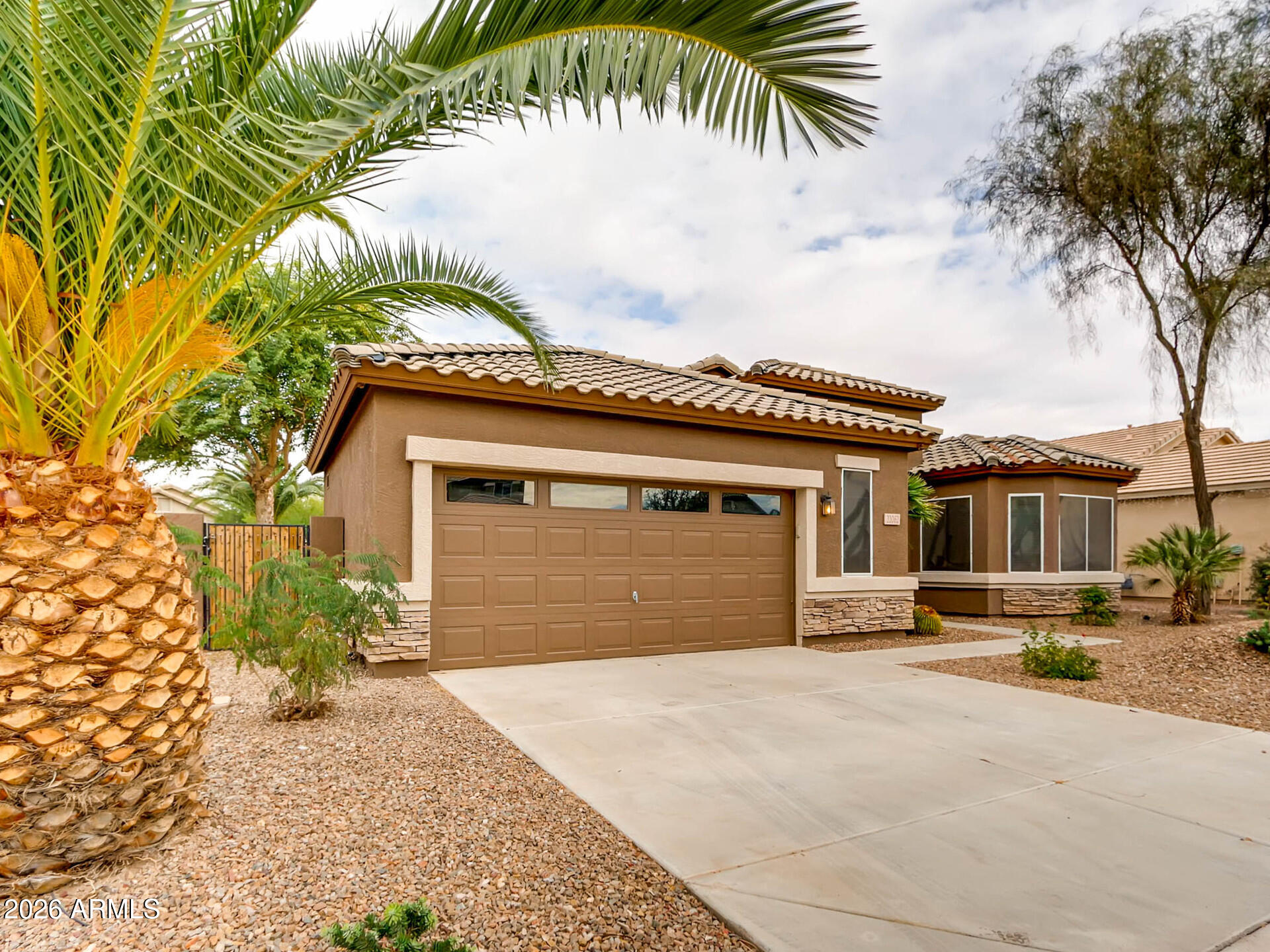 22062 E CALLE DE FLORES --