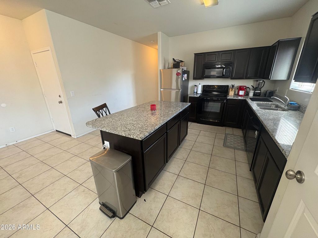 Photo of 1884 E Aztec Court, Casa Grande, AZ 85122 (MLS # 6993652)