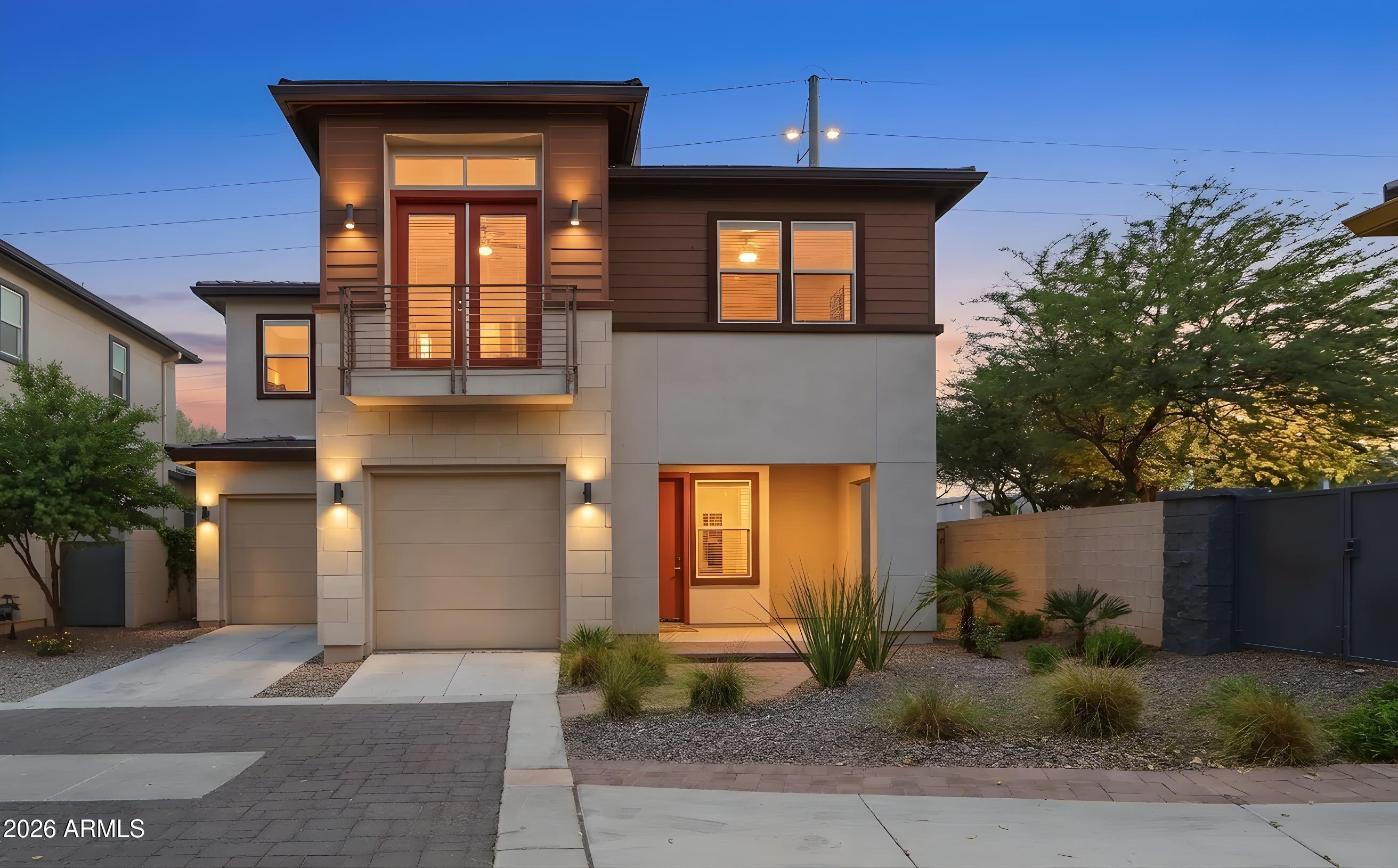 1555 E OCOTILLO Road 20