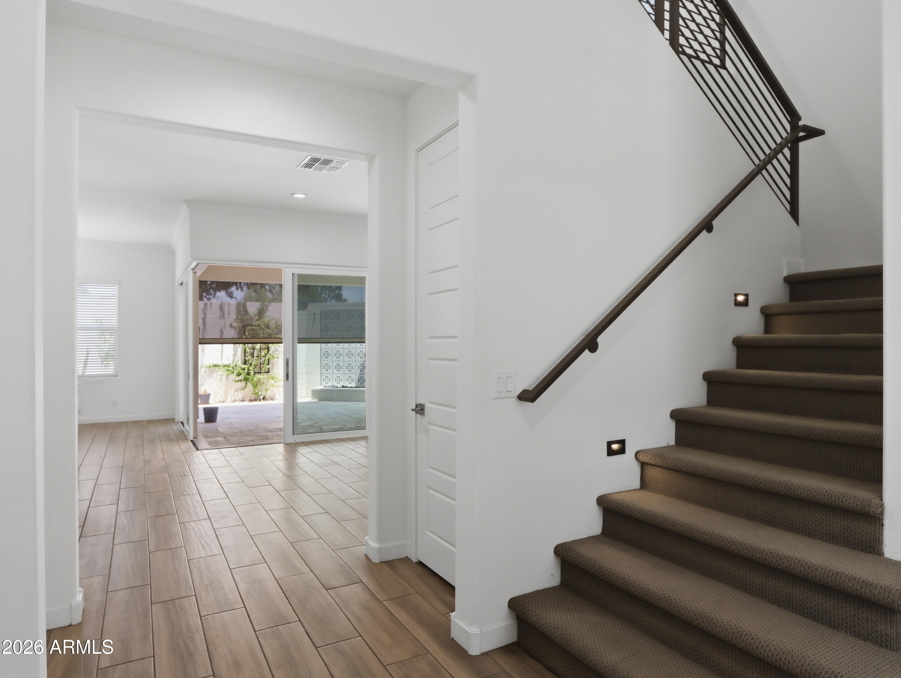 1555 E OCOTILLO Road 20