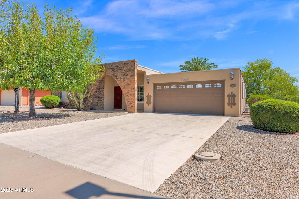 Photo of 9529 W Glen Oaks Circle N, Sun City, AZ 85351 (MLS # 6911977)