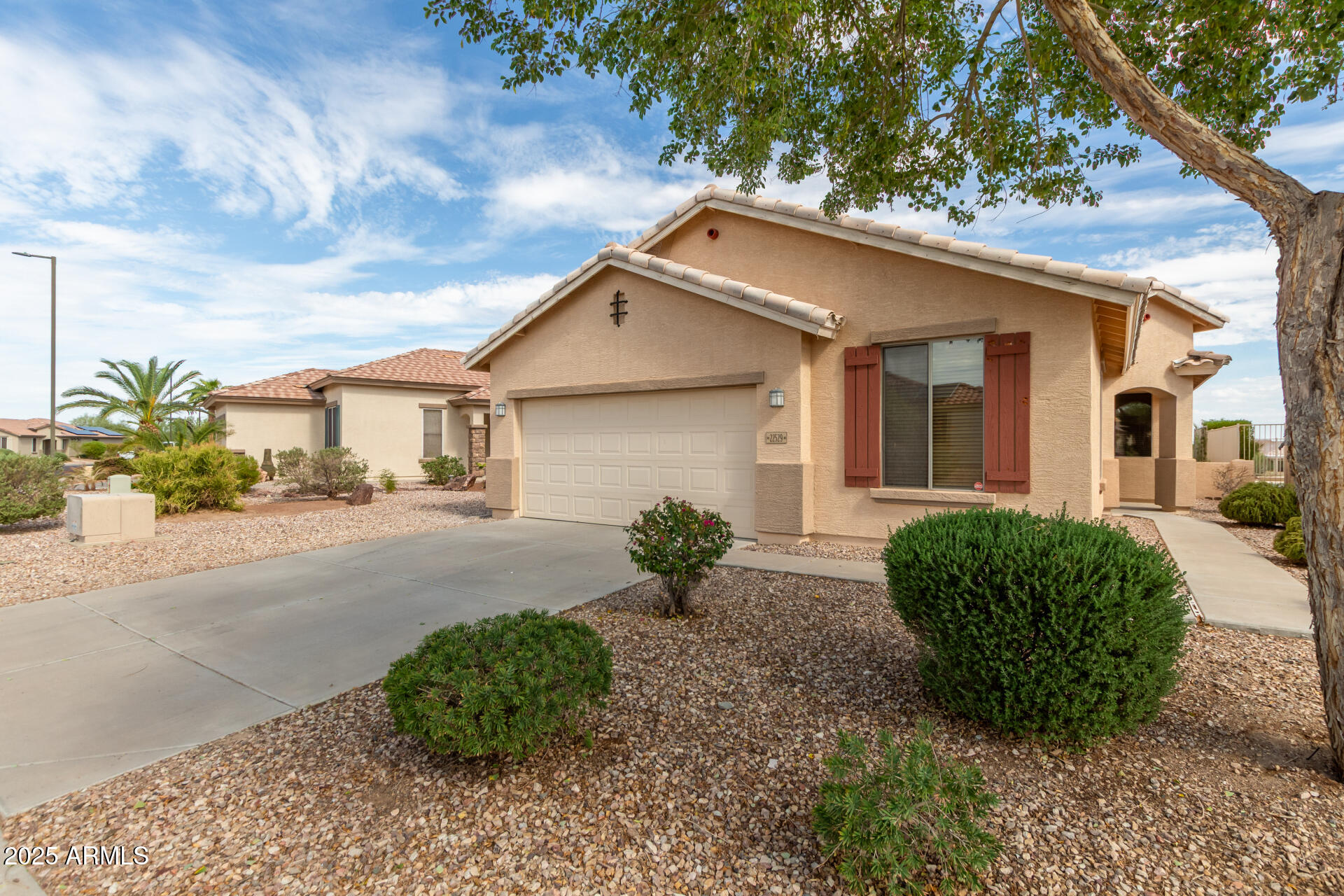 22529 W TWILIGHT Trail