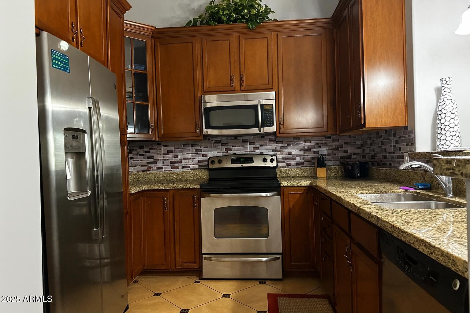 121 N CALIFORNIA Street 29