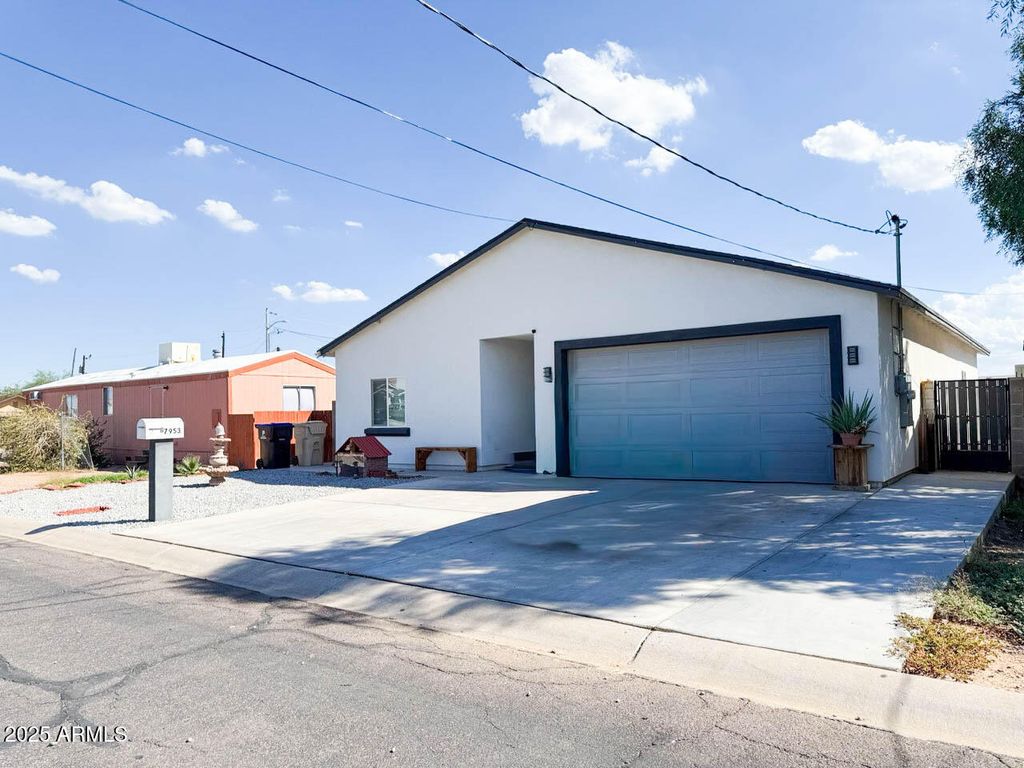 Photo of 7953 W Kirby Street, Peoria, AZ 85345 (MLS # 6925815)