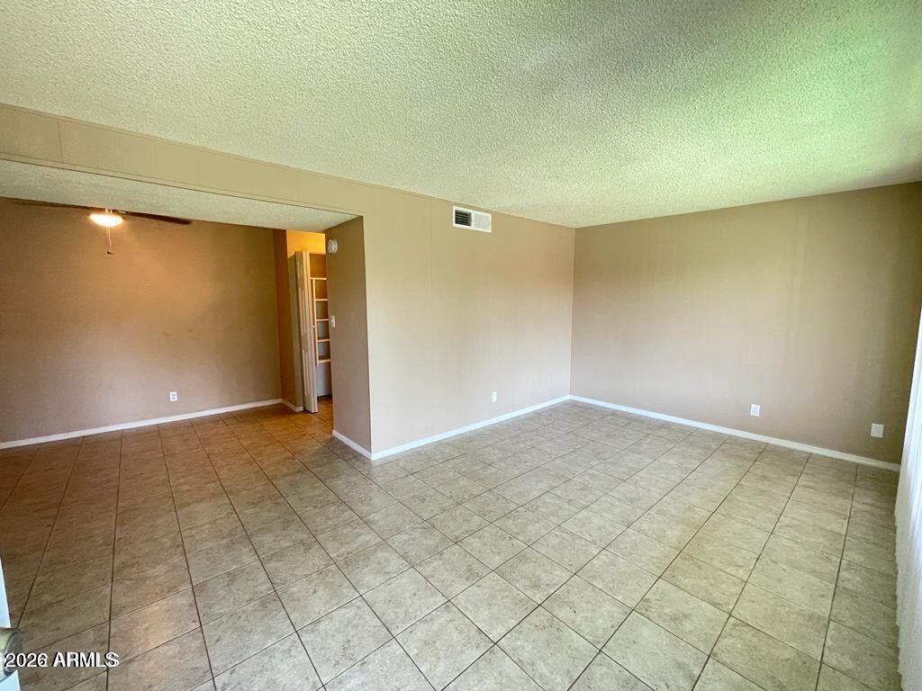 2412 W CAMPBELL Avenue 318