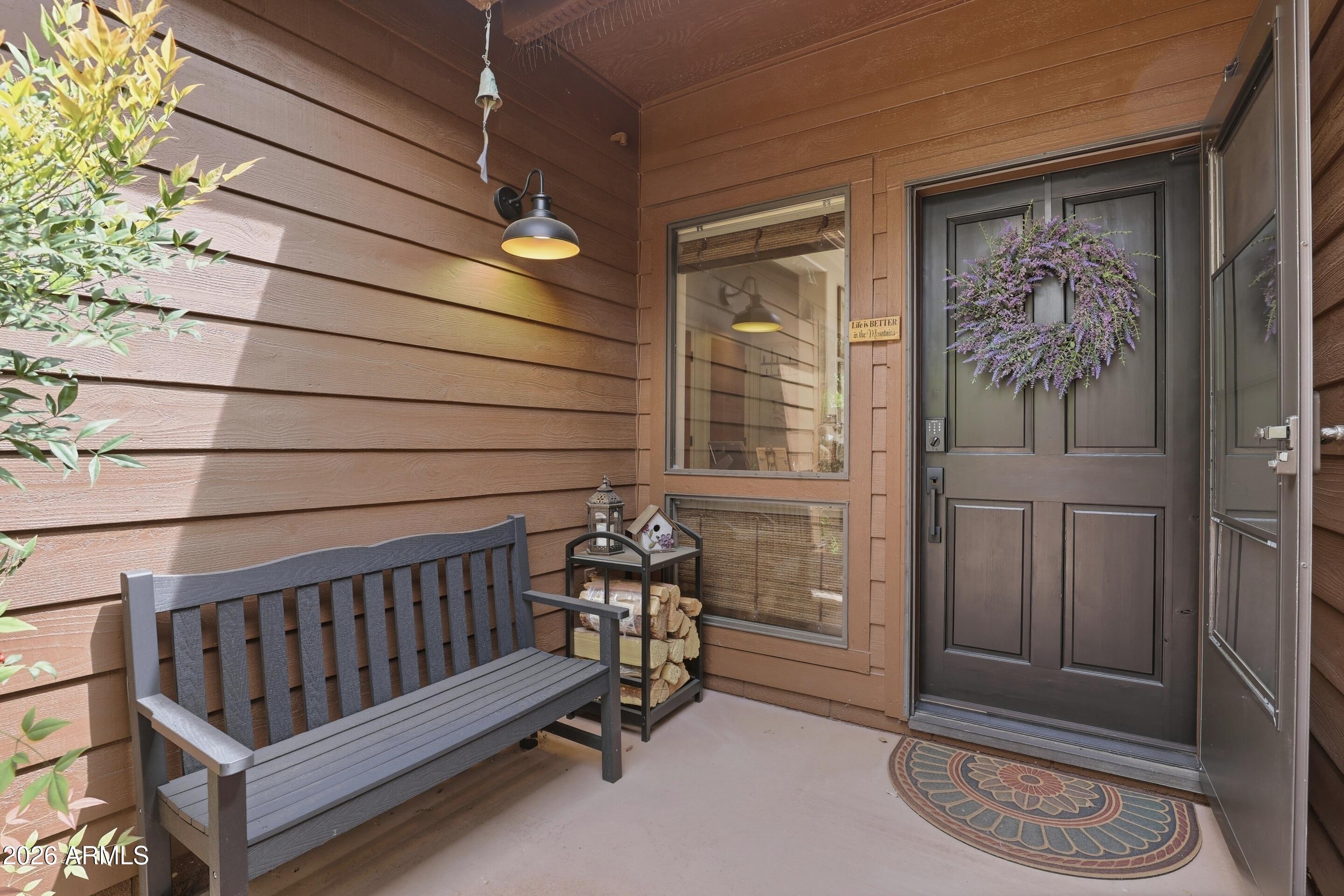 2502 E ELK RUN Court