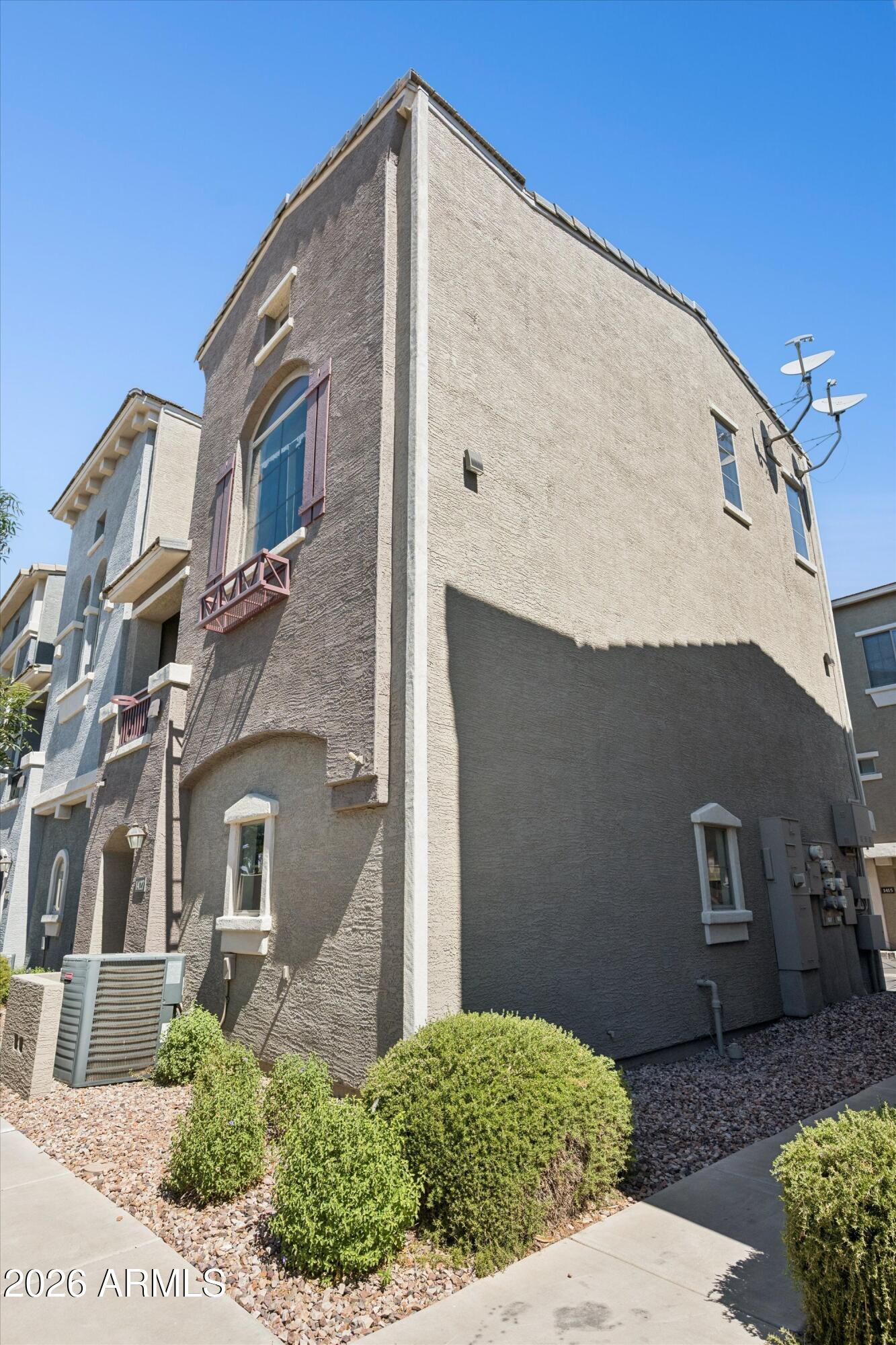 2402 E 5TH Street 1427