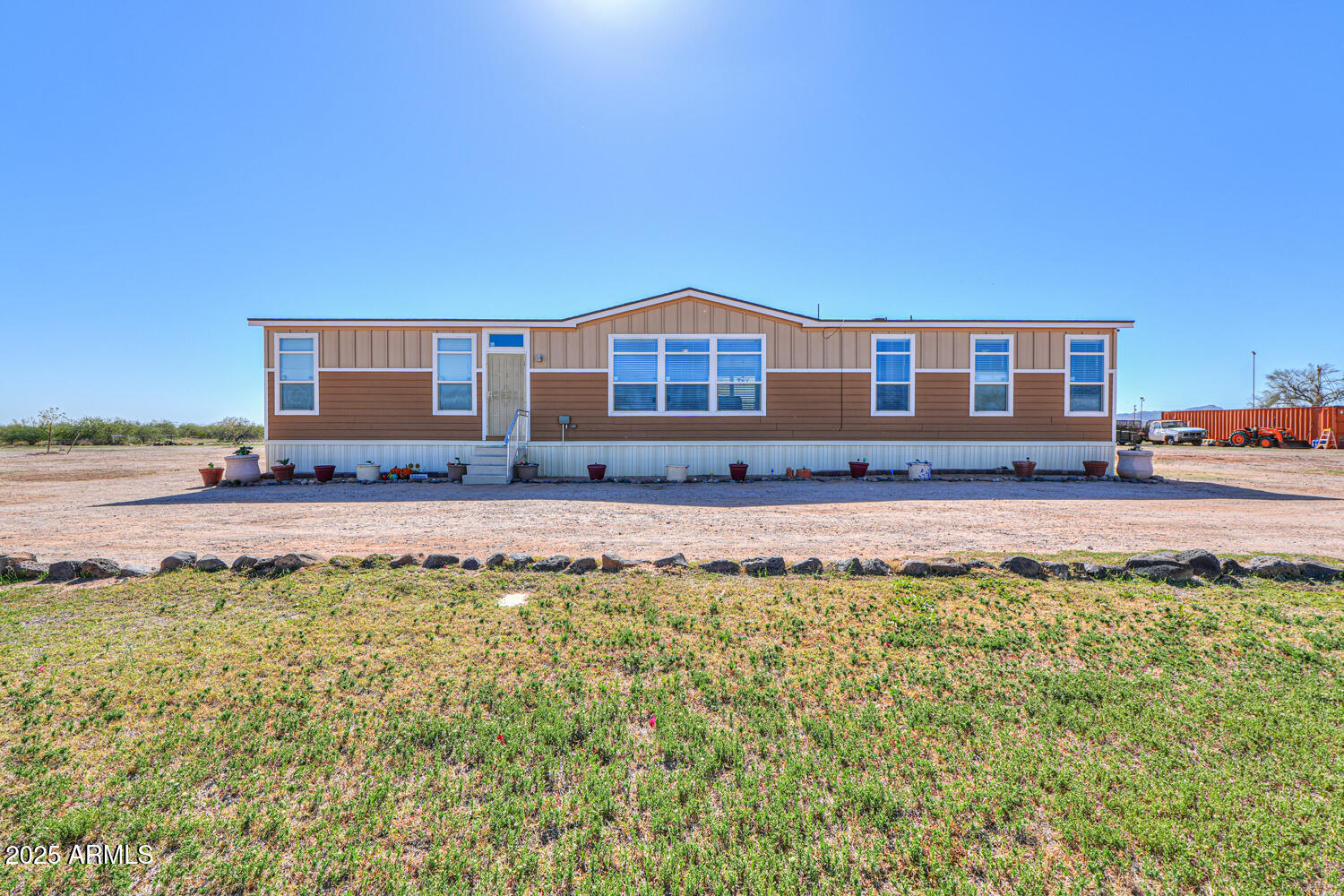 8400 N THUNDERBIRD Road