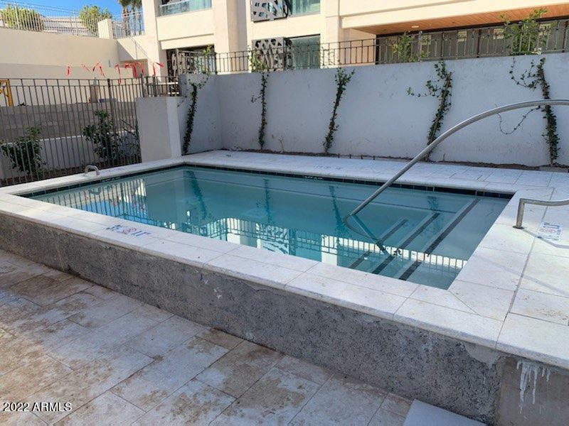 6587 N PALMERAIE Boulevard 3032