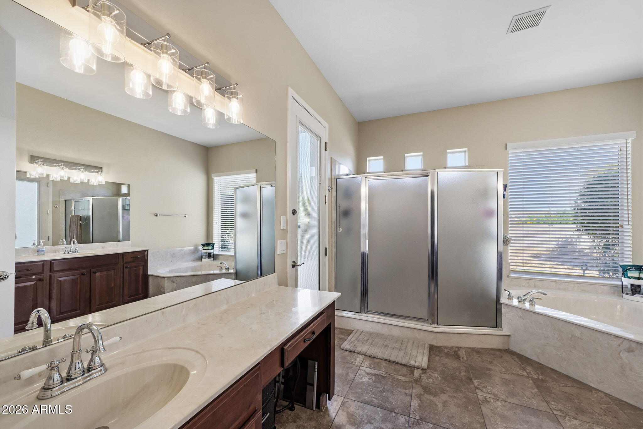 MESA NORTHGROVE - Residential
