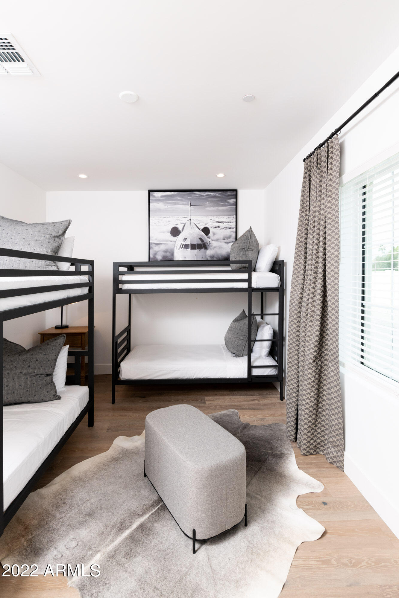 THUNDERBIRD EAST 3 - Residential