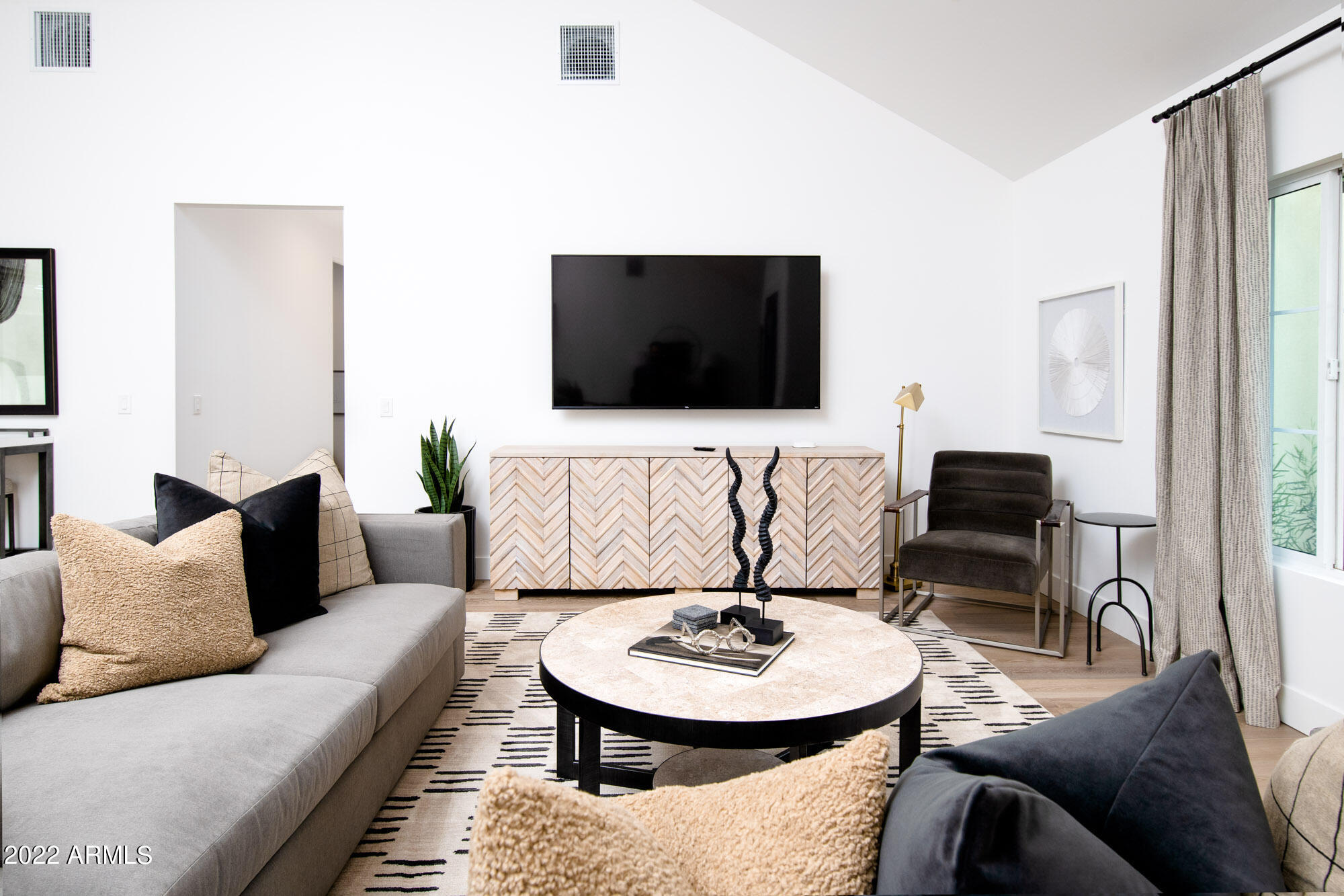 THUNDERBIRD EAST 3 - Residential