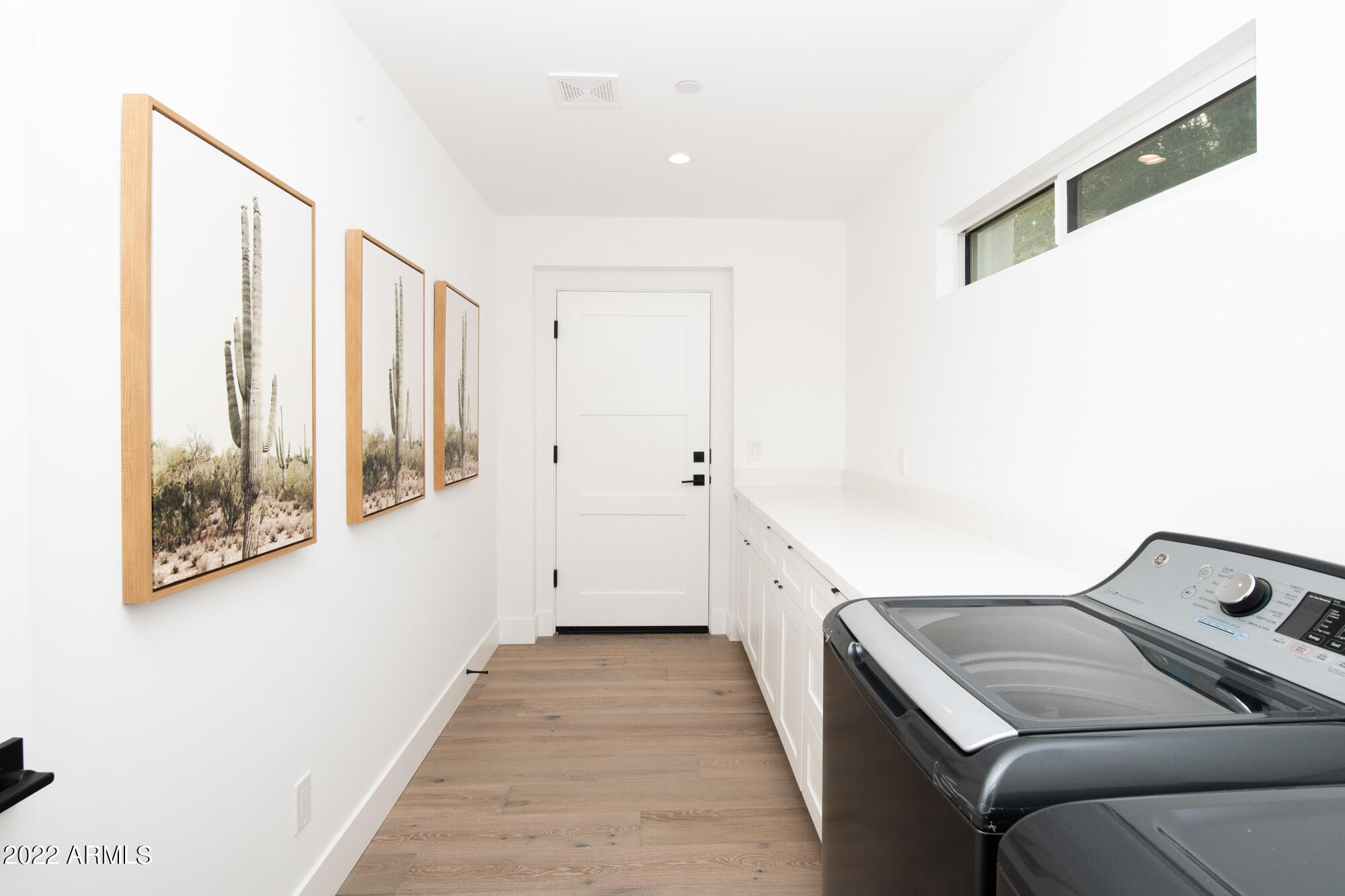 THUNDERBIRD EAST 3 - Residential