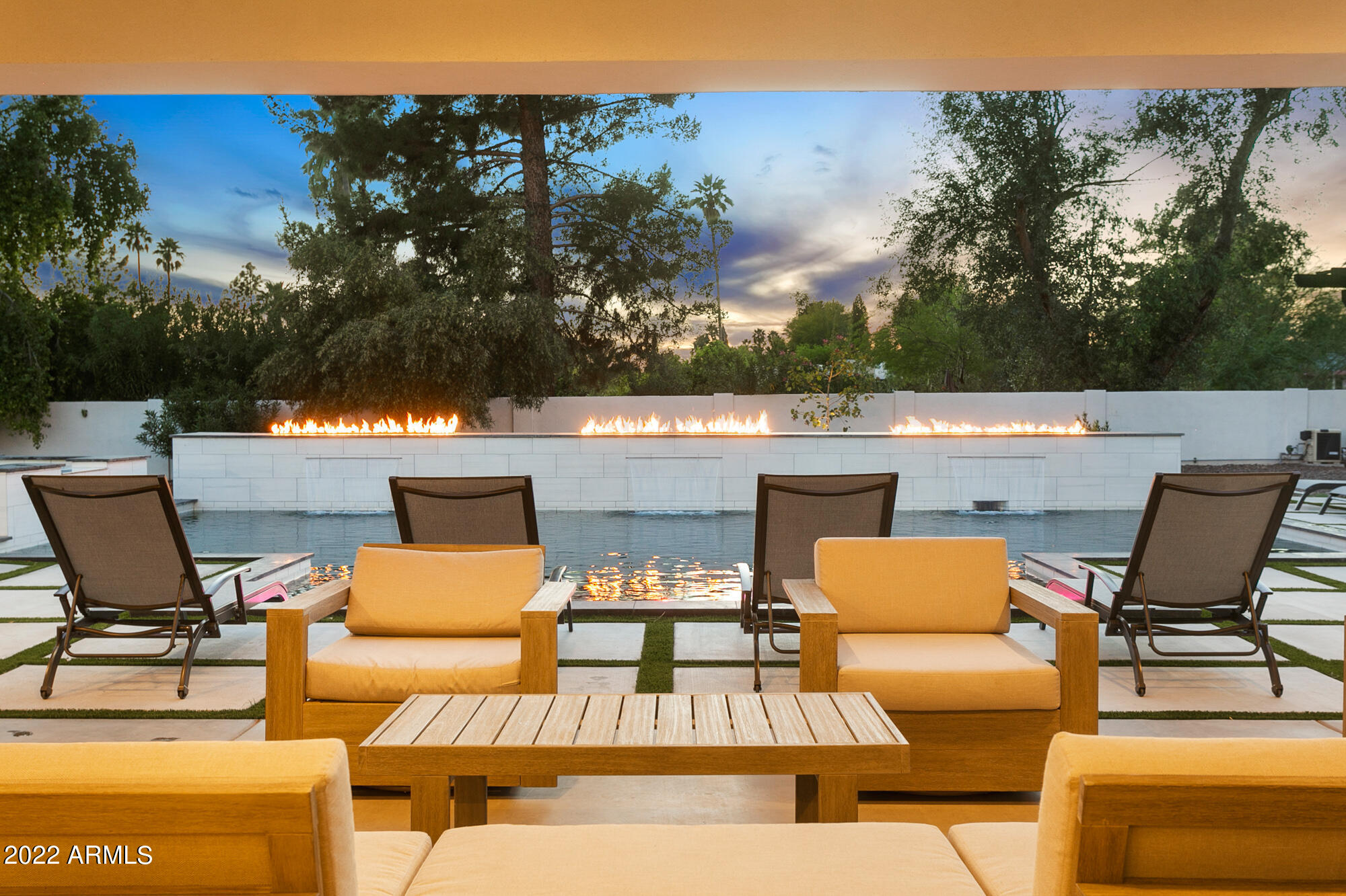 THUNDERBIRD EAST 3 - Residential