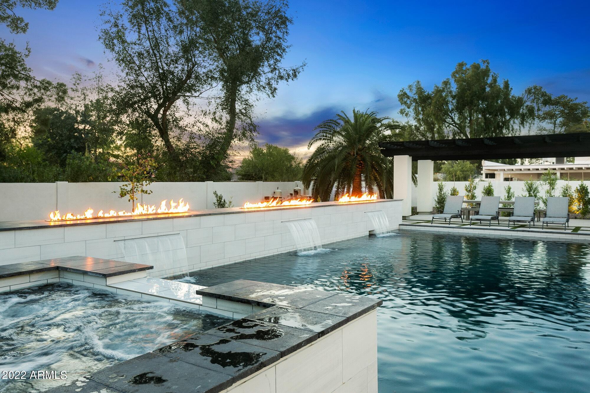 THUNDERBIRD EAST 3 - Residential