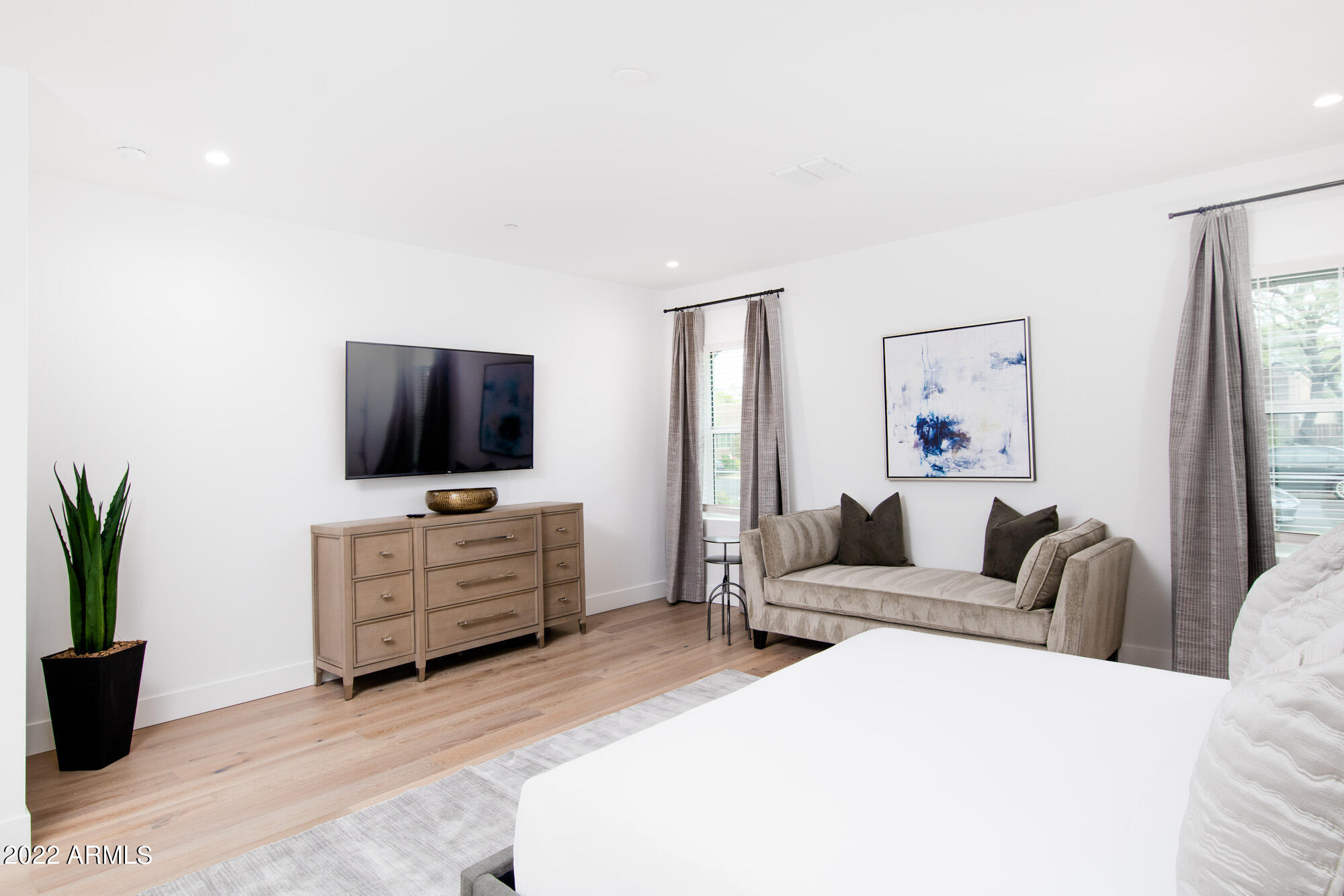 THUNDERBIRD EAST 3 - Residential