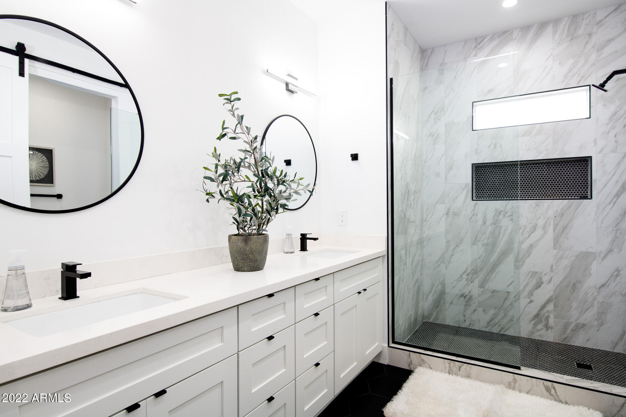 THUNDERBIRD EAST 3 - Residential