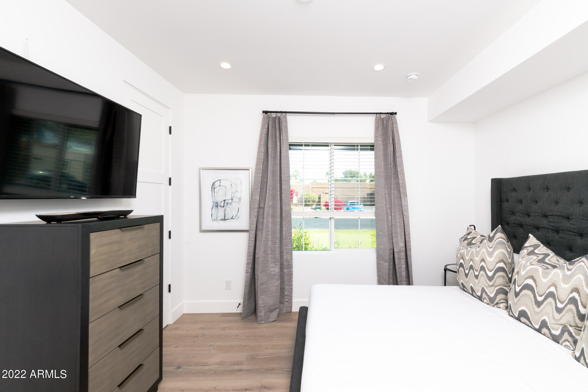 THUNDERBIRD EAST 3 - Residential