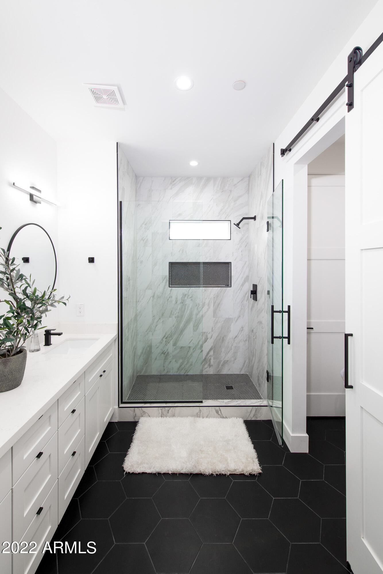 THUNDERBIRD EAST 3 - Residential