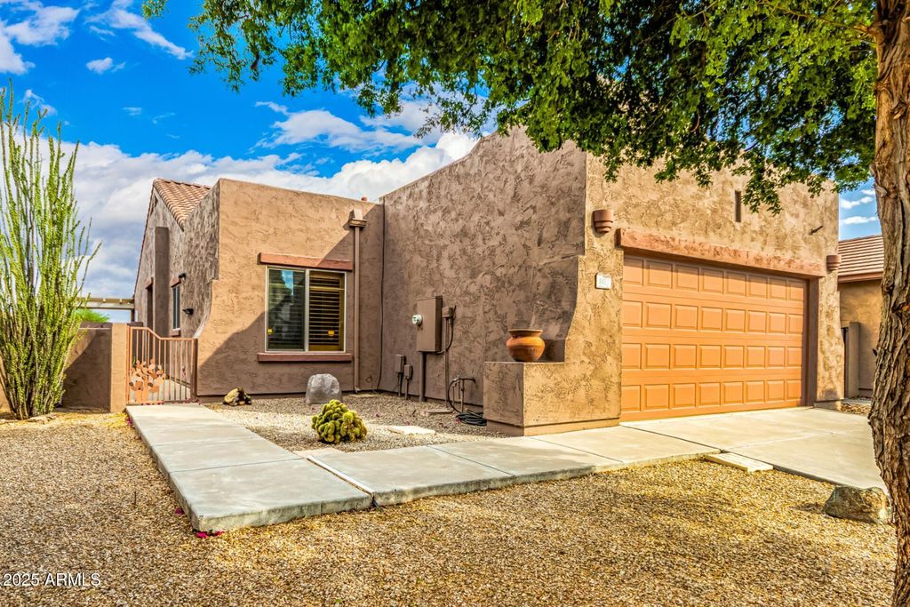 Photo of 8483 S Thorne Mine Lane, Gold Canyon, AZ 85118 (MLS # 6924188)