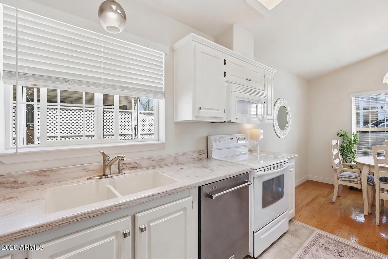 8865 E BASELINE Road 443