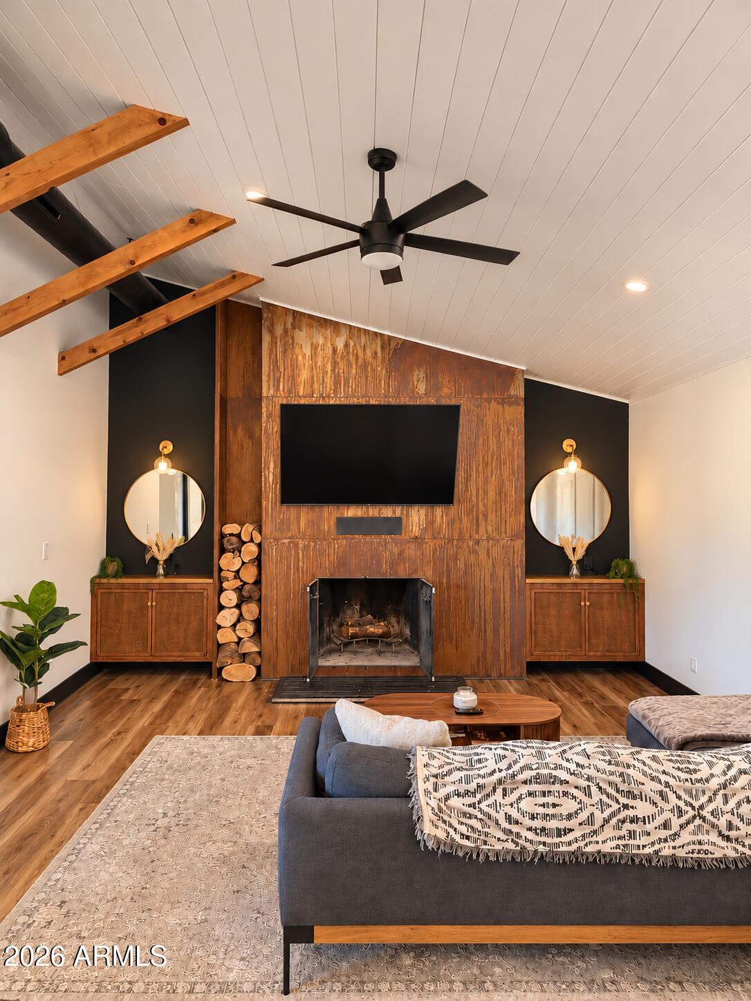 401 S BASSETT Lane