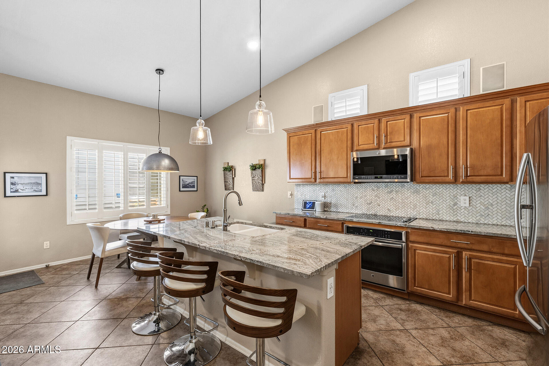 8456 W QUAIL TRACK Drive