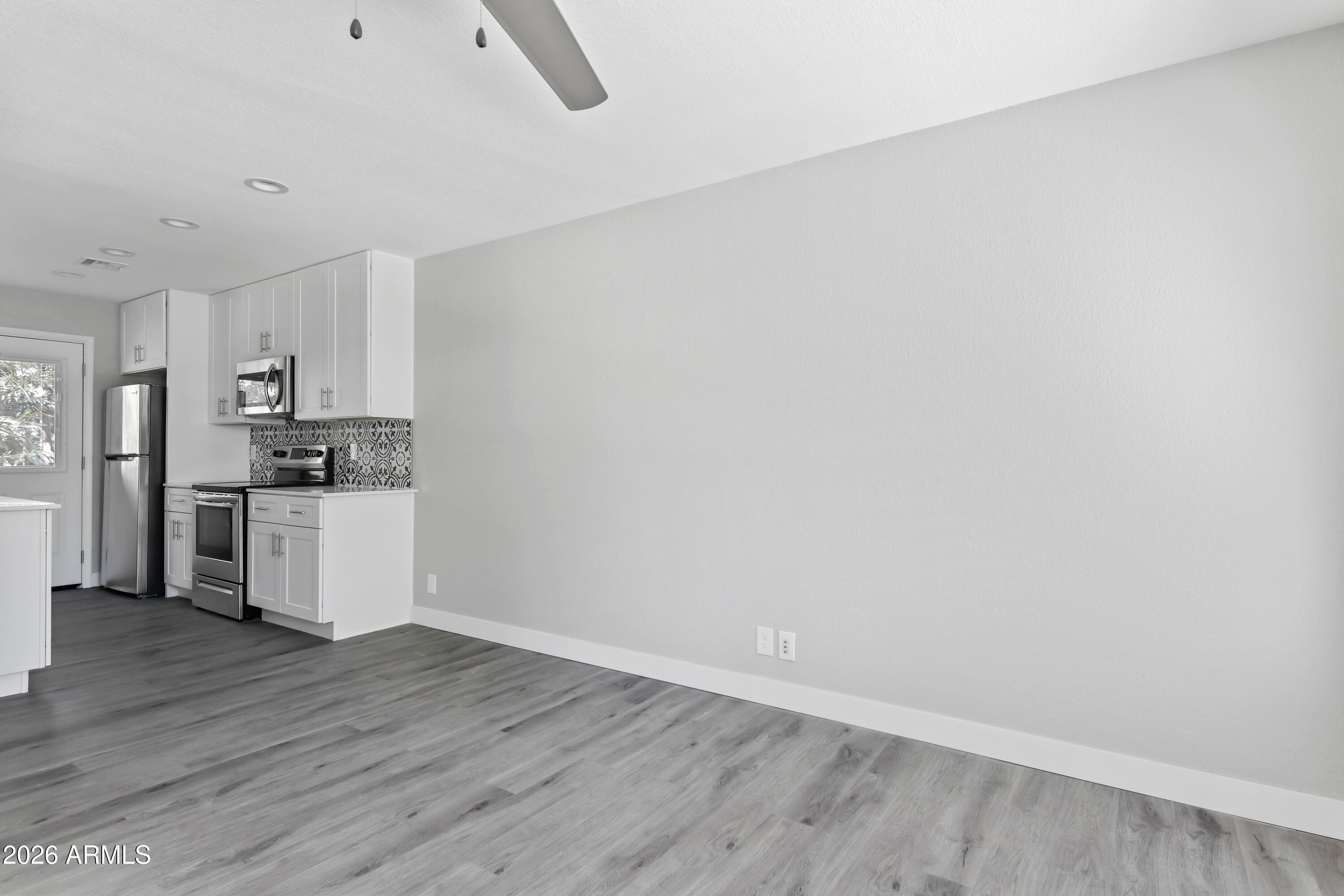 35 W Medlock Drive 2