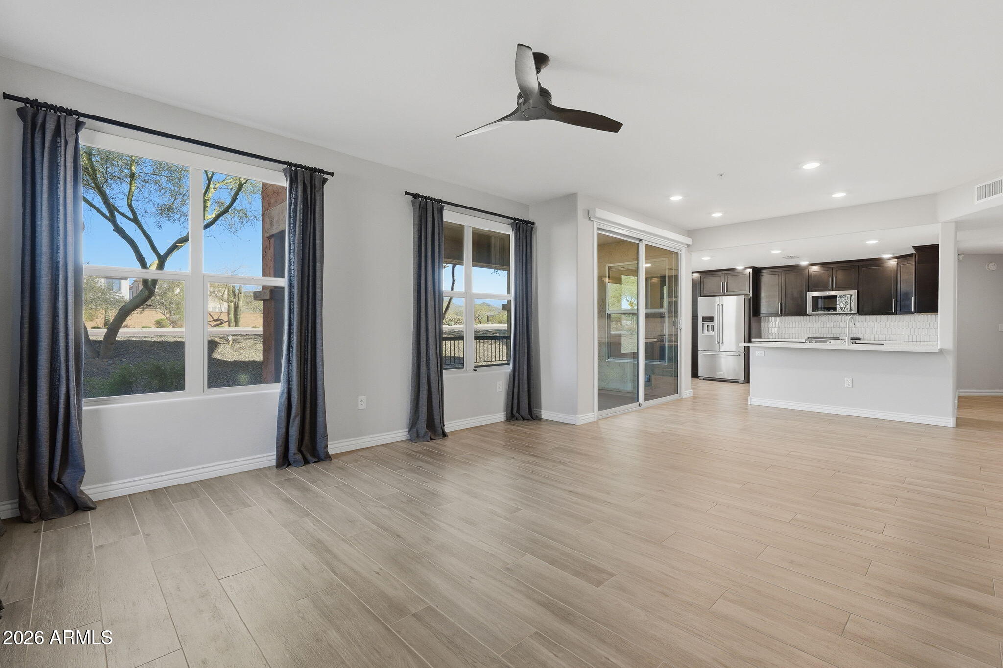 2425 W BRONCO BUTTE Trail 1011