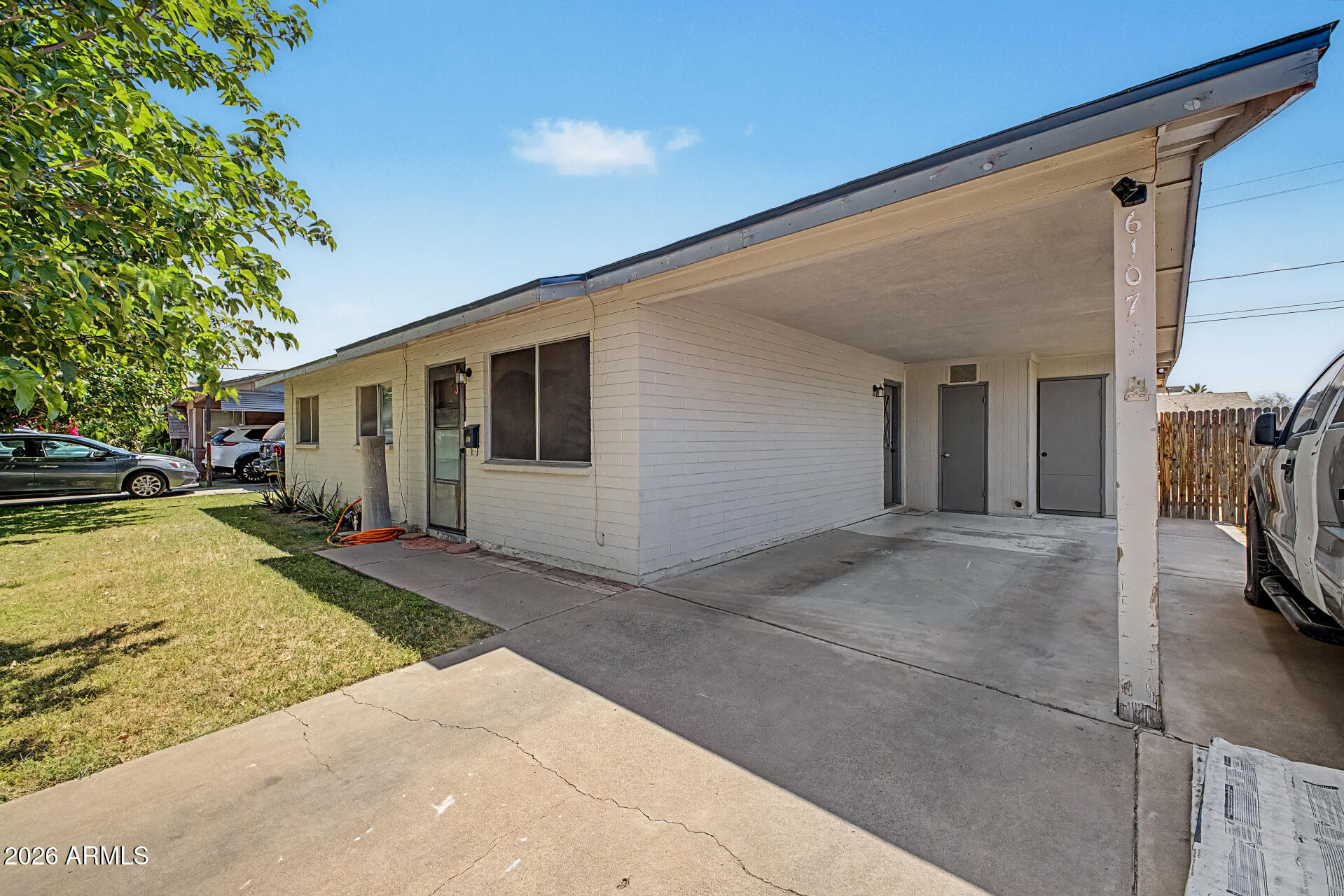 6107 W KEIM Drive