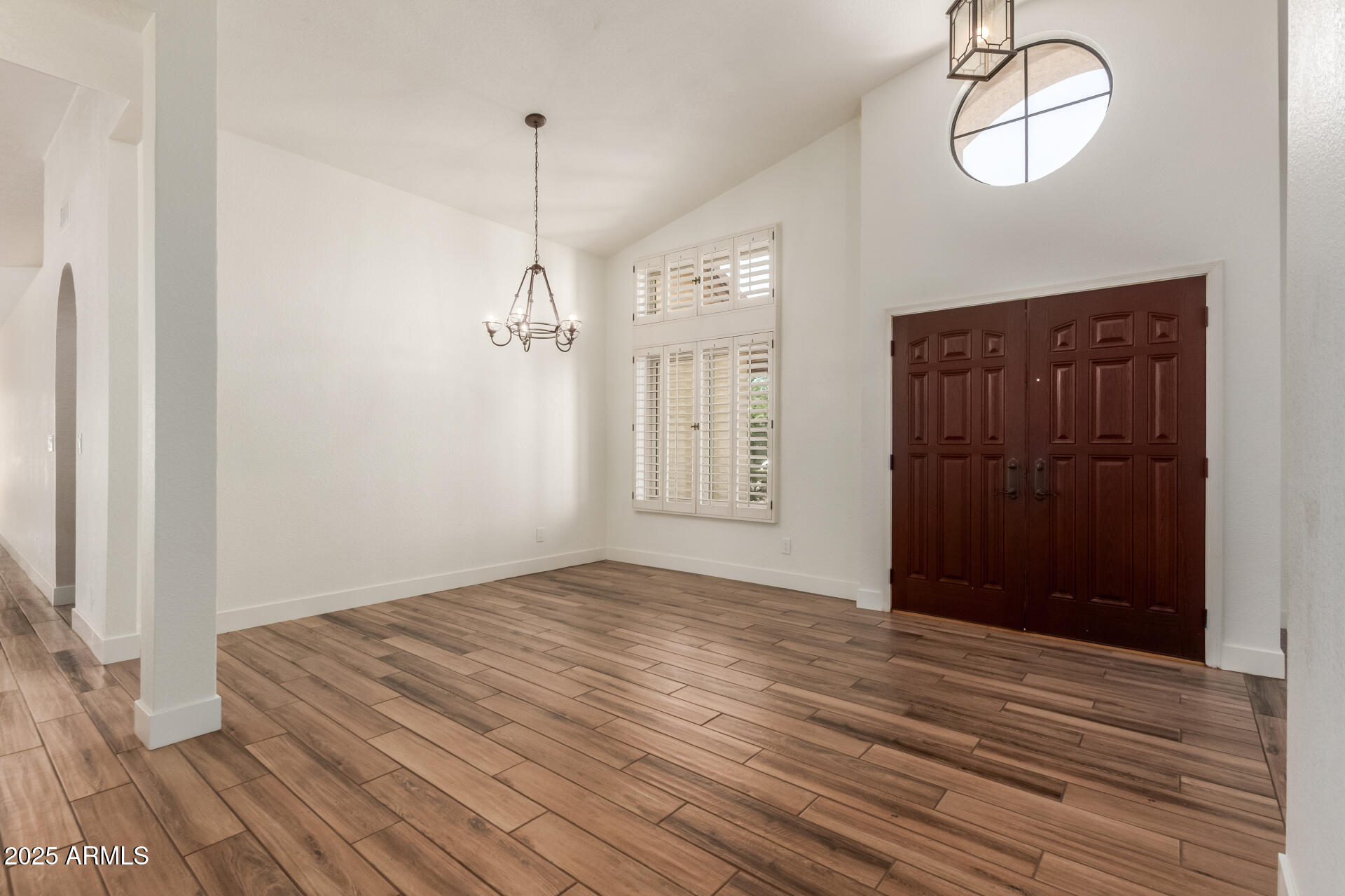 9011 S DATELAND Drive