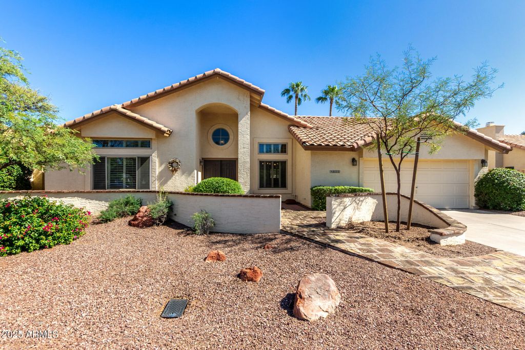 Photo of 9011 S Dateland Drive, Tempe, AZ 85284 (MLS # 6931549)
